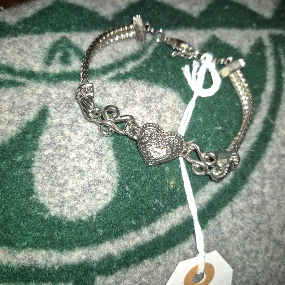 Elegant Silver Heart Bracelet